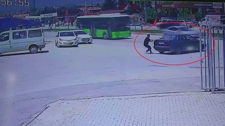 El frenini çekmeyi unuttu, peşinden koştu