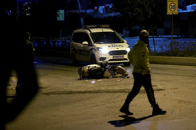İstanbul'da feci kaza! Motosiklet sürücüsü can verdi