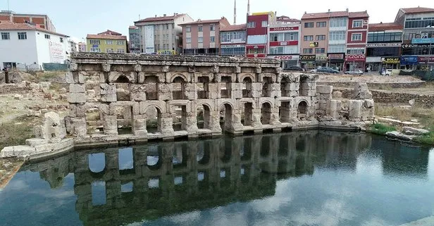 Kapısına kilit vurulan 2000 yıllık tarihi hamam meclis gündeminde