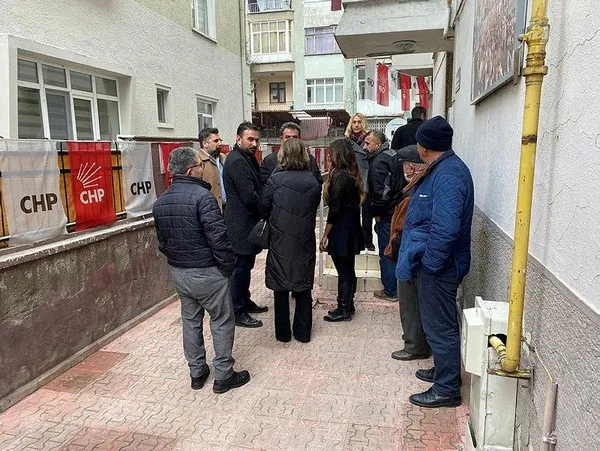 1673276076287.jpeg CHP'de koltuk kavgası! İl Teşkilatı seçiminde olay çıktı yeni başkan istifaya çağrıldı-5