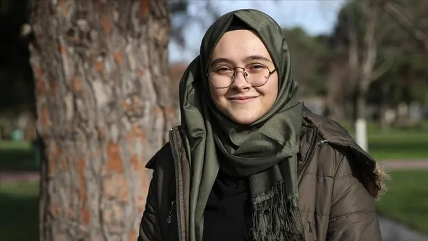 Kim Milyoner Olmak İster yarışması ile tanınan 18 yaşındaki Elif İnce’nin hayatı Teknofest ile değişti-6