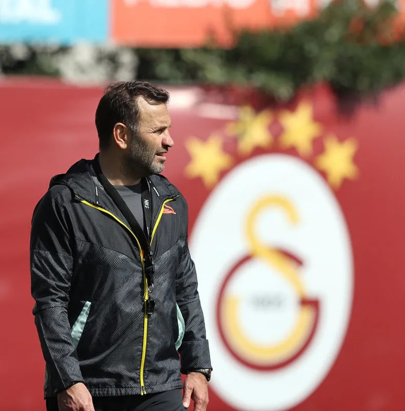Galatasaray sahneye çıkıyor! İşte Okan Buruk'un Kasımpaşa maçı 11'i - 16