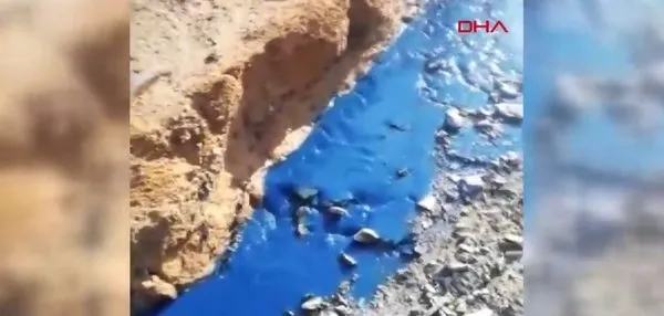 sultangazide-sok-goruntuler-dereyi-gorenler-gozlerine-inanamadi-1604908921874.jpg İstanbul Sultangazi'de akılalmaz görüntüler! Dere bazen siyah bazen de mavi akıyor-3