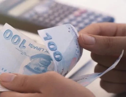 Üniversitelilere burs desteği