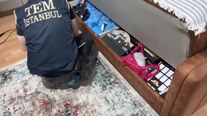 İstanbul ve Mersin'de terör örgütüne operasyon! 8 şüpheli yakalandı (DHA)