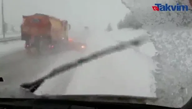 İstanbul kara teslim oldu! Vali Yerlikaya sosyal medyadan uyardı: Zorunlu olmadıkça...