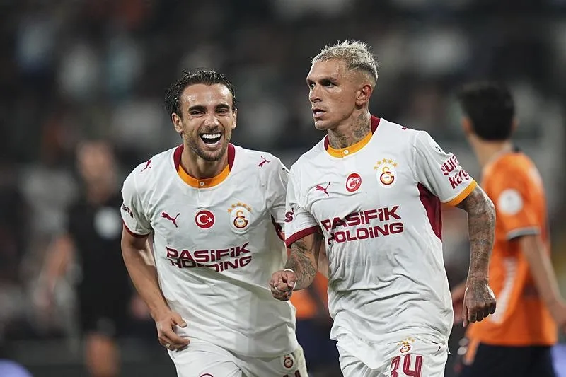 galatasaray-sampiyonlar-liginde-sporting-deplasmaninda-galatasaray-sampiyonlar-liginde-sporting-karsisinda-osi-1788933183437.jpeg Galatasaray Şampiyonlar Ligi'nde Sporting karşısında: Osimhen, Lemina, Singo ve Abdülkerim yok! Okan Buruk'tan ilk 11'de mecburi revizyon-10