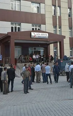 Yol kesen PKK'lı teröristler korucuyu şehit etti