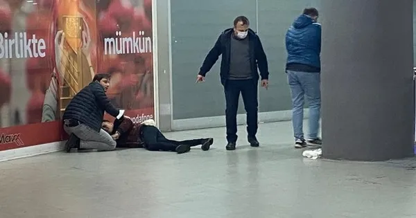 Trabzon'da 'niye bana omuz attın' kavgası: 2 yaralı-1