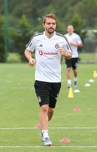 Fenerbahçe'de öncelik Caner Erkin! Transfer olmazsa Asamoah ve Rodriguez’le görüşülecek...