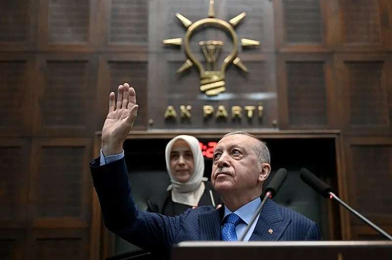 baskan-erdogandan-gazeteciye-evlilik-tavsiyesi-yapma-yahu-kapiyi-kapatma-1781096886324.jpeg Başkan Erdoğan'dan gazeteciye evlilik tavsiyesi: Yapma yahu, kapıyı kapatma-2
