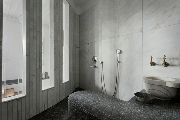 siyahlasmis-derz-aralari-paril-paril-olacak-yenilemenize-gerek-yok-tek-malzemeyle-kalici-beyazlik-saglayin-1700426248185.jpg Yenilemenize gerek yok; Siyahlaşmış derz araları parıl parıl olacak! İki malzemeyle kalıcı beyazlık sağlayın-3