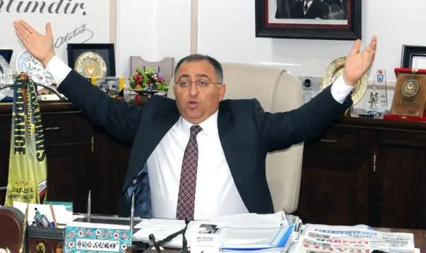 kafaya-bak-yalovada-ihaleye-fesat-karistirmak-ve-zimmet-suclarindan-yargilanan-chpli-vefa-salman-asfalt-dokmek-ihanettir-1607785835858.jpg Kafaya bak! Yalova'da "ihaleye fesat karıştırmak ve zimmet" suçlarından yargılanan CHP'li Vefa Salman: Asfalt dökmek ihanettir-2