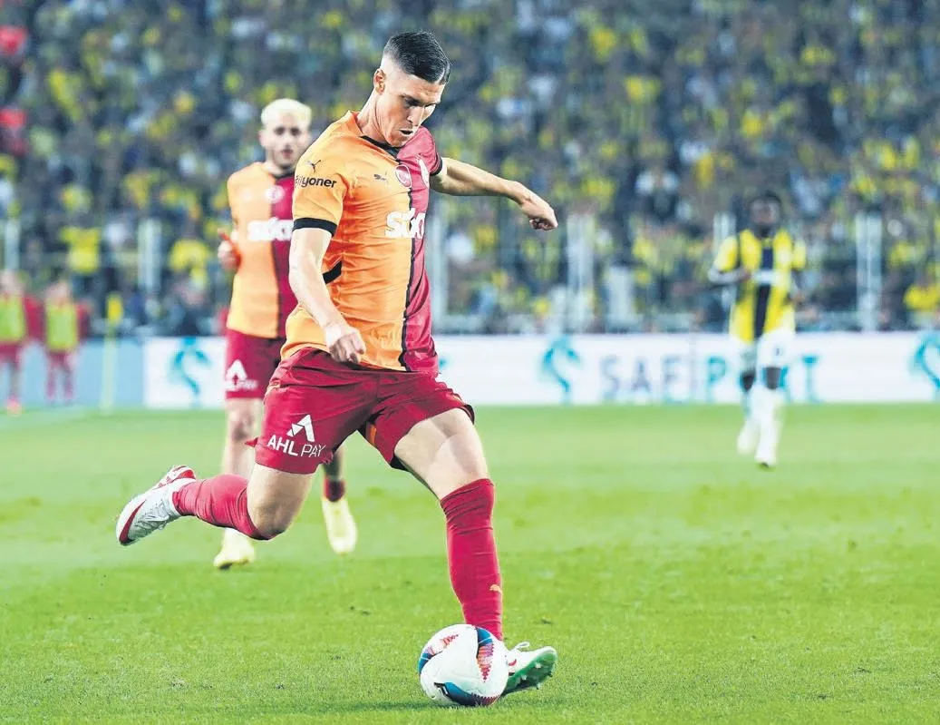 Barış Alper’in yerine Sallai