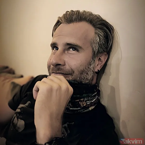 Kuruluş Osman'ın Komutan Lucas'ı Özgür Çevik’in sokak ortasında evlilik teklifi ettiği eşi güzelliğiyle hayran bıraktı! - 7