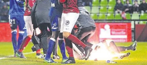 Kaleci yaralandı maç tatil edildi