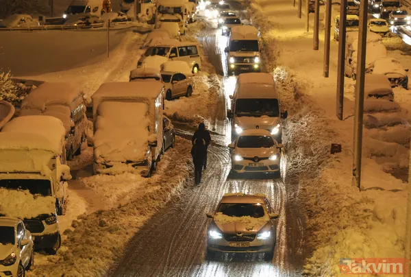 İBB'nin kar rezaleti: İstanbul'da yoğun kar sonrası araçlar yolda kaldı! Vatandaşlar evine gidemedi - 33