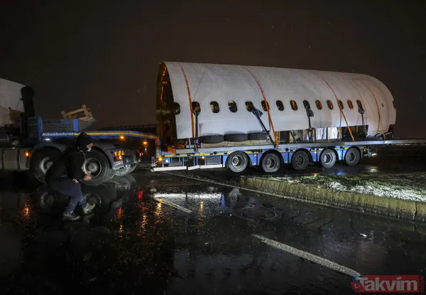 İstanbul trafiğinde uçak! Yurt dışına satılan Airbus A-300 12 parçaya bölünerek Atatürk Havalimanı'ndan Ambarlı Limanı'na taşındı - 5