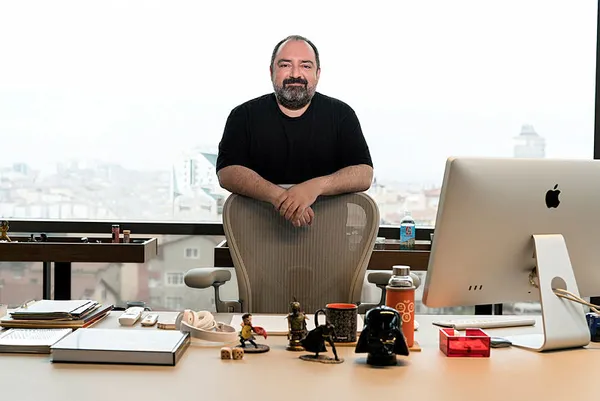 yemek-sepeti-ceosu-nevzat-aydin-4-gun-boyunca-takip-edildigini-fark-edince-devletten-yardim-istedi-1608547843872.jpg Yemek Sepeti CEO'su Nevzat Aydın 4 gün boyunca takip edildiğini fark edince devletten yardım istedi-3