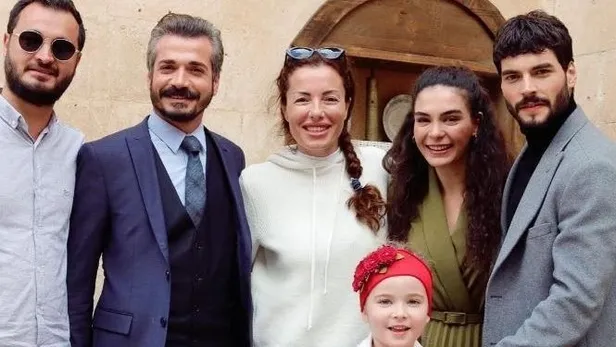 banu-akdeniz-kimdir-kac-yasinda-hercai-dizisinin-yapimcisiydi-banu-akdeniz-nereli-evli-mi-kariyeri-projeleri-1645632699950.jpg Hercai dizisinin yapımcısıydı! Banu Akdeniz kimdir, kaç yaşında? Banu Akdeniz nereli, evli mi? Kariyeri, projeleri...-4