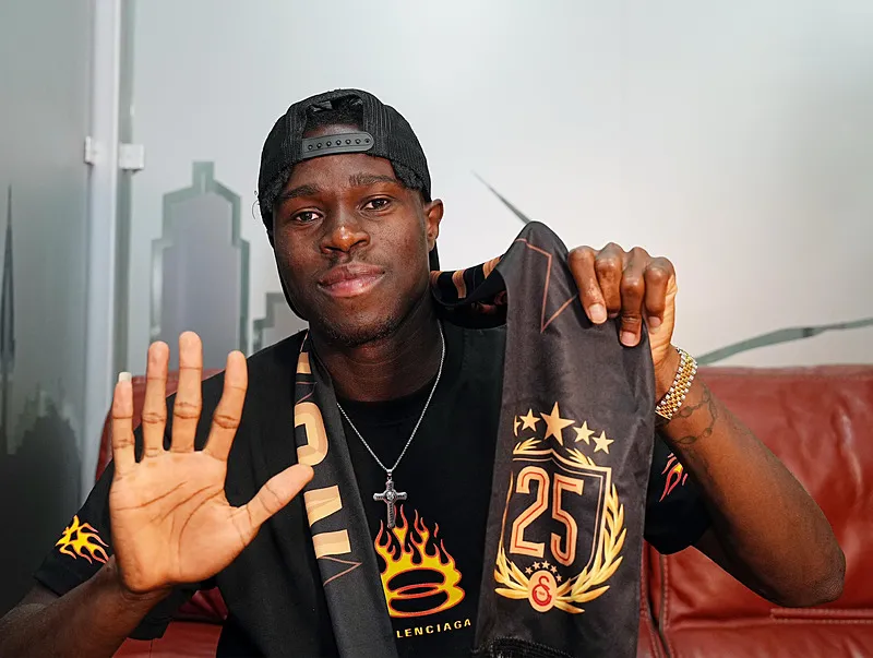 Galatasaray kalecisini buldu! Transferde dünya devi ile yarış - 3