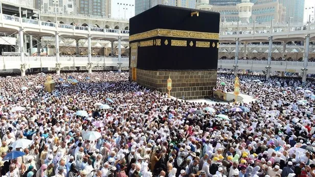 suudi-arabistan-duyurdu-umre-ziyaretleri-icin-aylik-2-milyon-kisiyi-kabul-edilecek-1628391040775.jpeg Suudi Arabistan duyurdu: Umre ziyaretleri için aylık 2 milyon kişiyi kabul edilecek-4