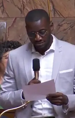 Fransız meclisinde ırkçılık skandalı: "Afrika'ya geri dönsün"