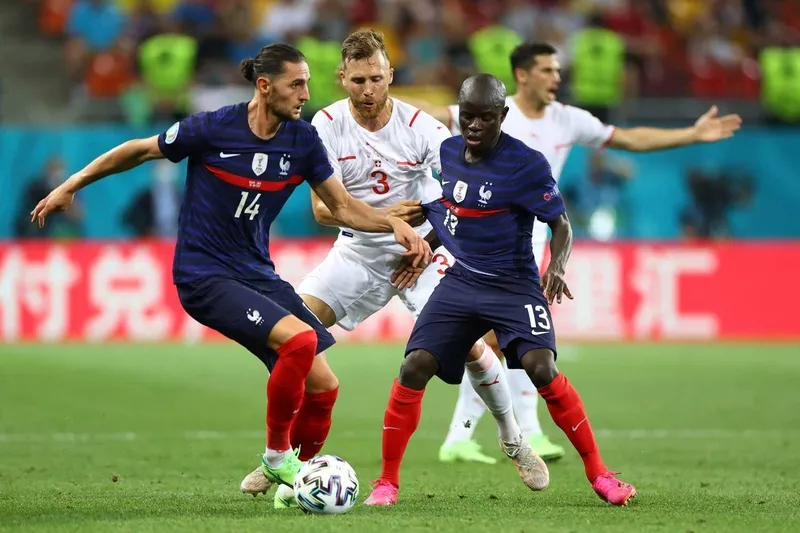 fenerbahcede-fred-soku-ngolo-kante-transferi-bitiyor-derken-flas-karar-1768388542873.jpeg Fenerbahçe'ye Fred şoku! N'Golo Kante transferi arefesinde duyurdular-3