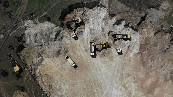 defne-devlet-hastanesi-insasinda-hummali-calisma-55-gun-sonra-acilacak-1680175671864.jpeg Defne Devlet Hastanesi inşasında hummalı çalışma: 55 gün sonra açılacak-5