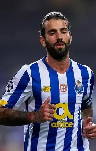 Fenerbahçe gözünü Portekiz'e dikti son hedef Sergio Oliveira