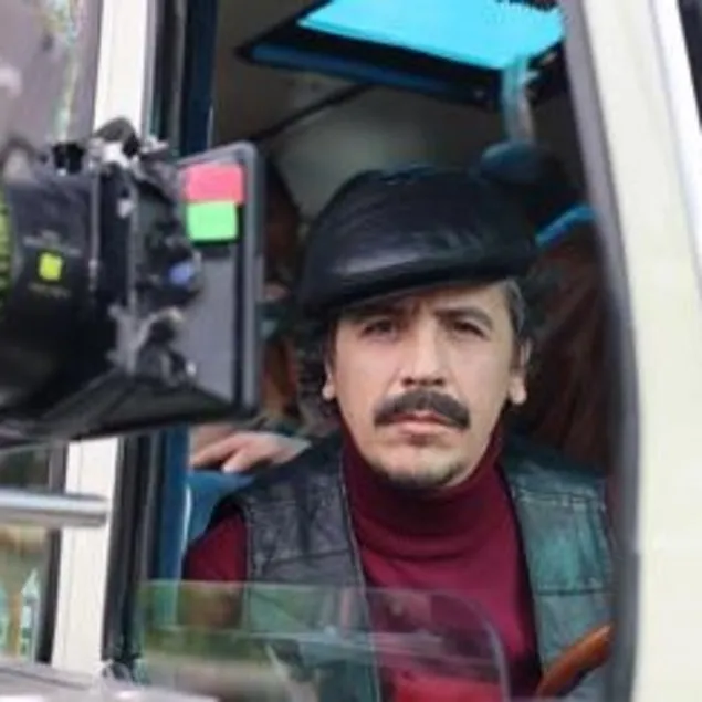 Minibüs şoförü oldu