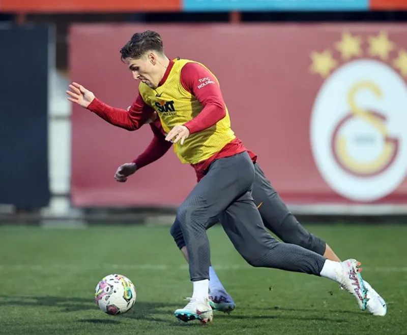 Galatasaray sahneye çıkıyor! İşte Okan Buruk'un Kasımpaşa maçı 11'i - 12