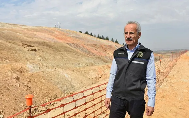 Ankara-İzmir Hızlı Tren hattı büyük konfor sağlayacak! "14 saatlik yol 3,5 saate düşüyor"-14