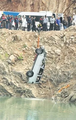 ‘Hanginize yanayım’