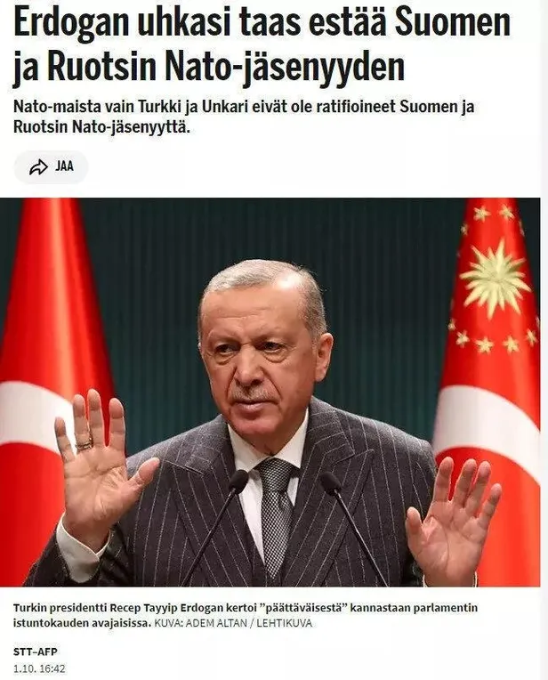 Başkan Erdoğan'ın terör açıklamaları sonrası İsveç'te skandal: YPG/PKK paçavraları yine açıldı!-6