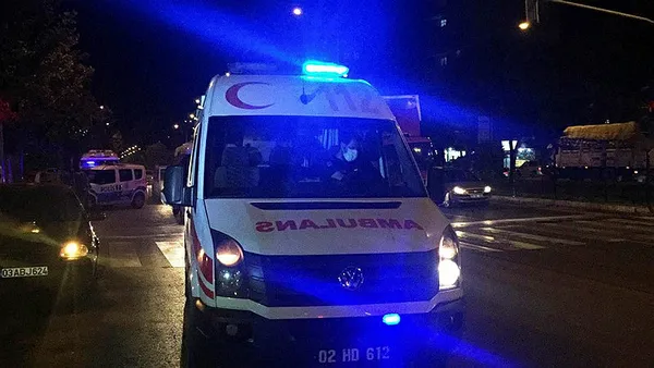 karantinadan-kacan-koronaviruslu-seyho-minibuste-kistirildi-1602791080310.jpg Karantinadan kaçan koronavirüslü Şeyho minibüste kıstırıldı-4