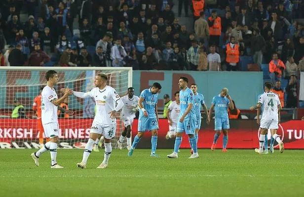 trabzonspor-evinde-agirladigi-konyaspor-ile-puanlari-paylasti-1667763160172.jpeg Trabzonspor evinde ağırladığı Konyaspor ile puanları paylaştı-11