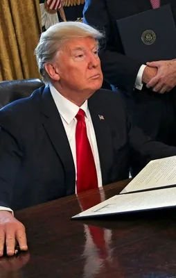 Trump'tan o yargıca ağır eleştiri