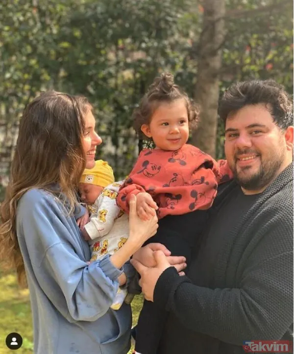 Eser Yenenler’in eşi Berfu Yenenler’den cüretkar paylaşım! Bikinisiyle objektif karşısına geçti herkes onu konuştu - 7