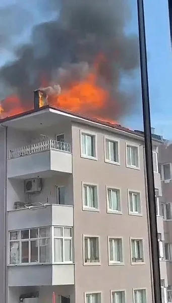 Ümraniye'de korkutan yangın! Alev alev yandı