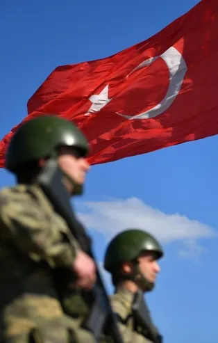 MSB duyurdu: Yunanistan ve Suriye'ye kaçmaya çalışan 1'i PKK'lı 2'si FETÖ'cü 5 kişi yakalandı