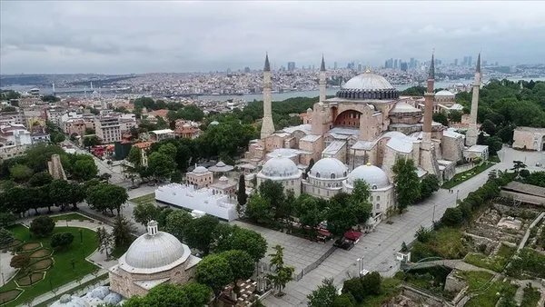 danistay-ayasofya-karari-ne-oldu-ayasofya-ibadete-acilacak-mi-1594216068957.jpg