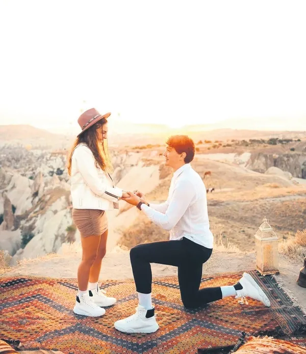 NBA yıldızı Cedi Osman, sevgilisi Ebru Şahin'i jestleriyle uçurdu! 1 milyon TL'lik teklifle kesenin ağzını açtı-3