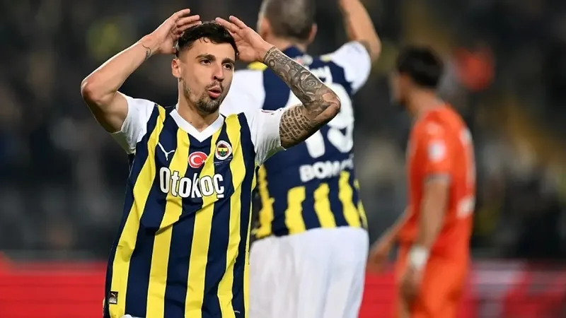 fenerbahceye-transfer-mujdesi-talibi-cikti-ayrilik-cok-yakin-1724529776946.jpeg