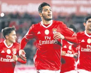 Fener’in hedefi Raul Jimenez