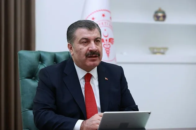 Sağlık Bakanı Fahrettin Koca: Öğretmenler arasında birinci doz aşı oranı yüzde 84,06