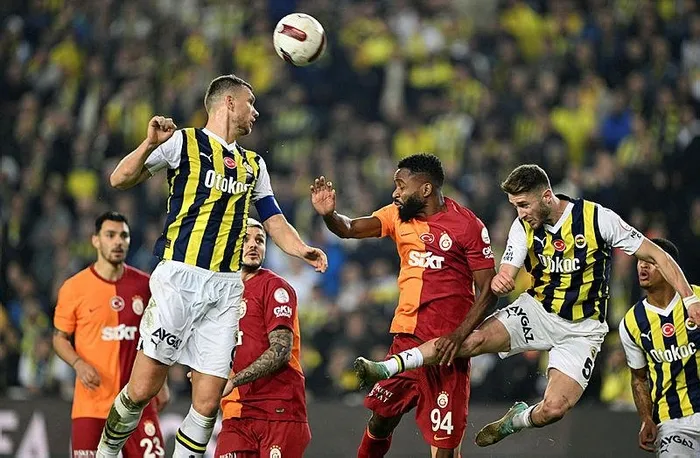 Takvim Avrupa'daki büyük maçları mercek altına aldı: 43 dakikalık F.Bahçe-G.Saray maçı büyük bir tartışma yarattı-4