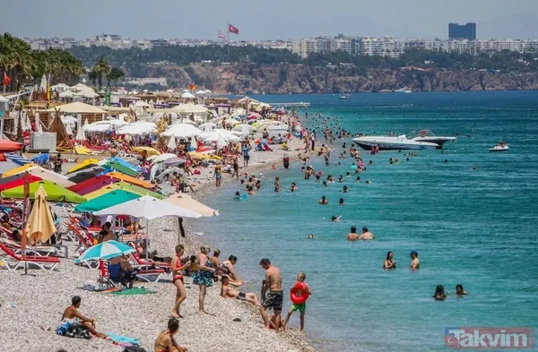 15 katlı dev ultra lüks gemi Kuşadası'nda! Esnafın yüzü güldü - 29