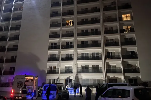 Son dakika: Esenyurt'ta sır ölüm! Yabancı uyruklu kişi 6. kattan düşerek hayatını kaybetti