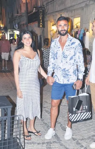 Selçuk Şahin baba olacağının müjdesini verdi